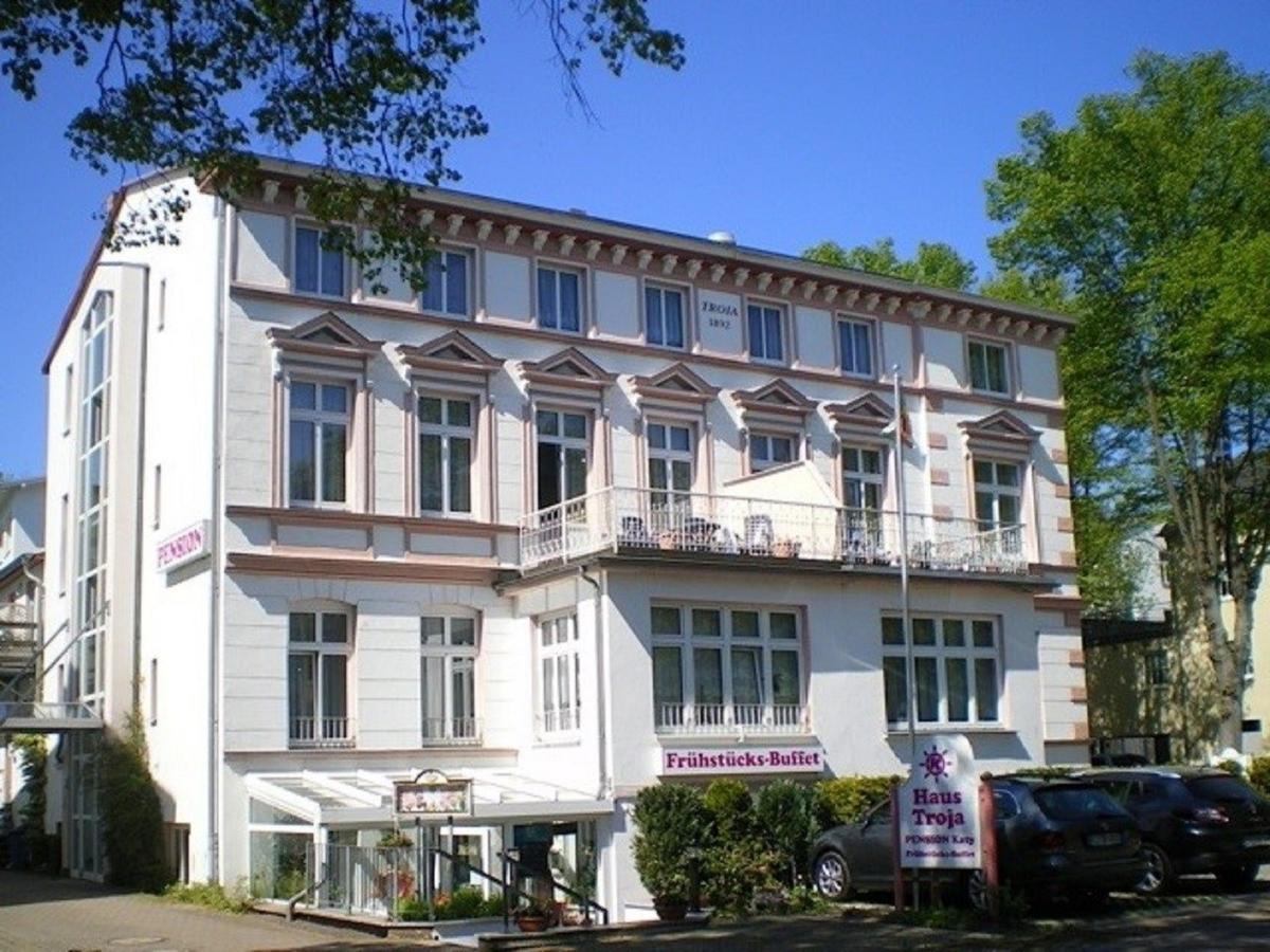 Haus Troja Hotel Rostock Exterior photo
